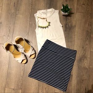 Forever 21 Navy & White Stripped Mini Skirt Sz: M